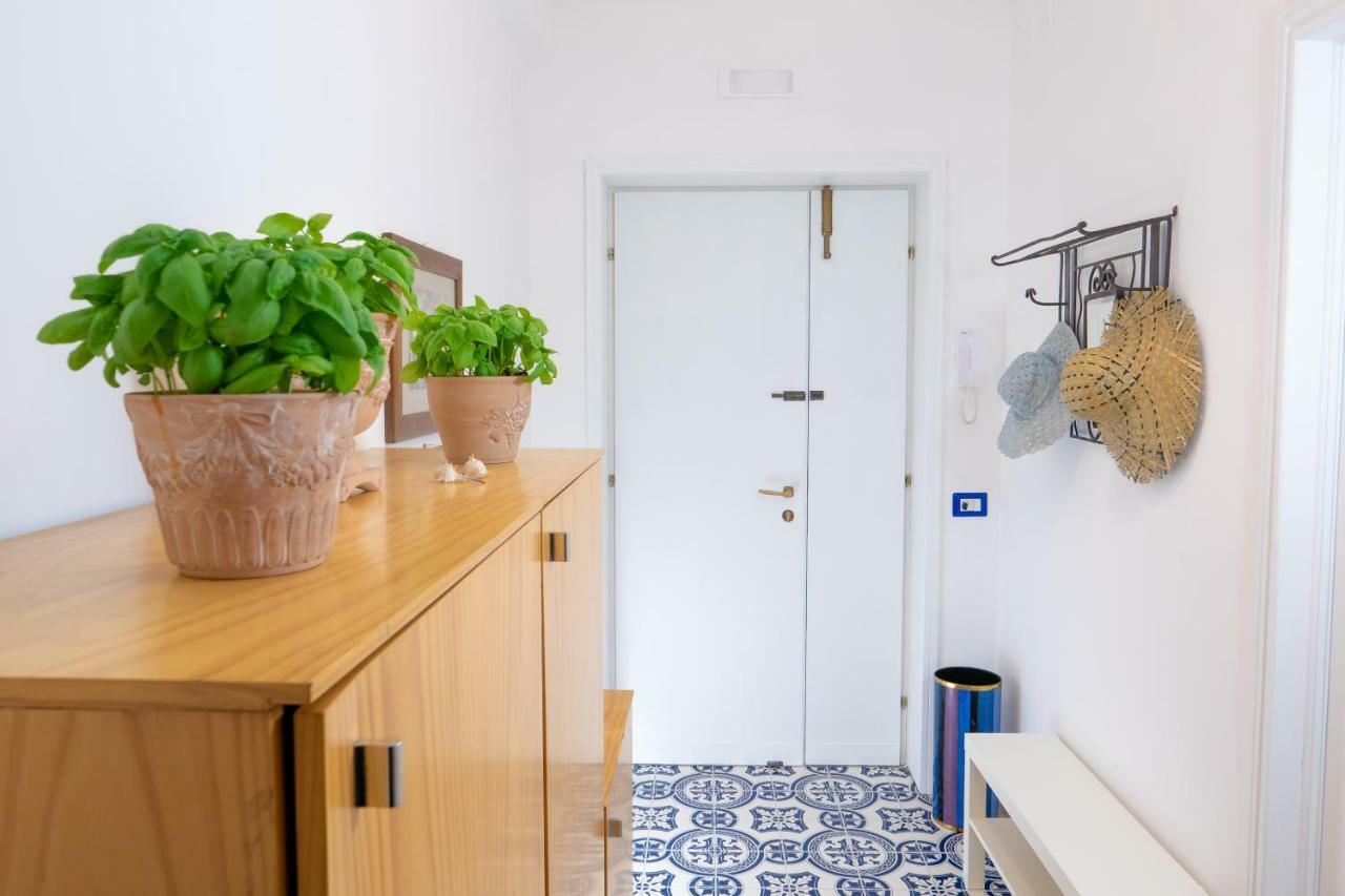 La Casetta Linda - New 2 Bedroom Apt In Sorrento With Seaview Terrace Exterior photo